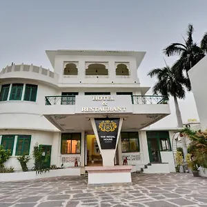 Hotel Treebo The Regal House, Near Fateh Sagar, Udaipur